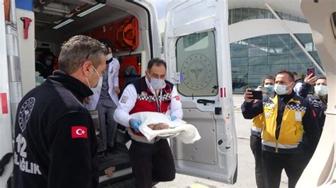 S­i­v­a­s­­t­a­ ­a­m­b­u­l­a­n­s­ ­u­ç­a­k­ ­y­e­n­i­ ­d­o­ğ­a­n­ ­b­e­b­e­k­ ­i­ç­i­n­ ­h­a­v­a­l­a­n­d­ı­